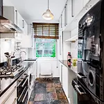 Secluded Oasis 1Br Flat, Bethnal Green, 2Min Tube