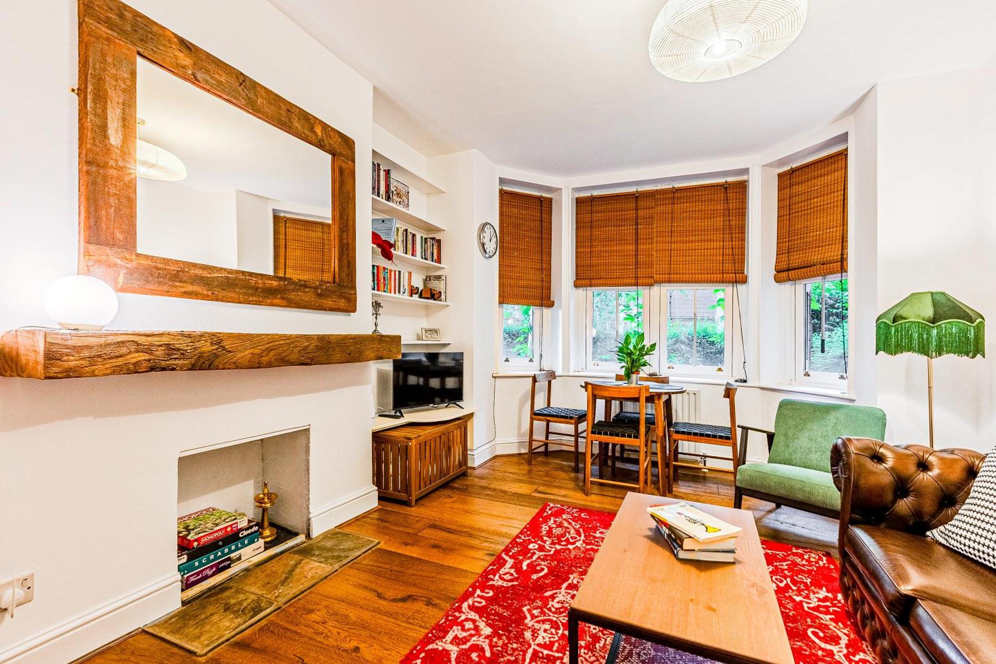 Secluded Oasis 1br Flat, Bethnal Green, 2min Tube * Londra